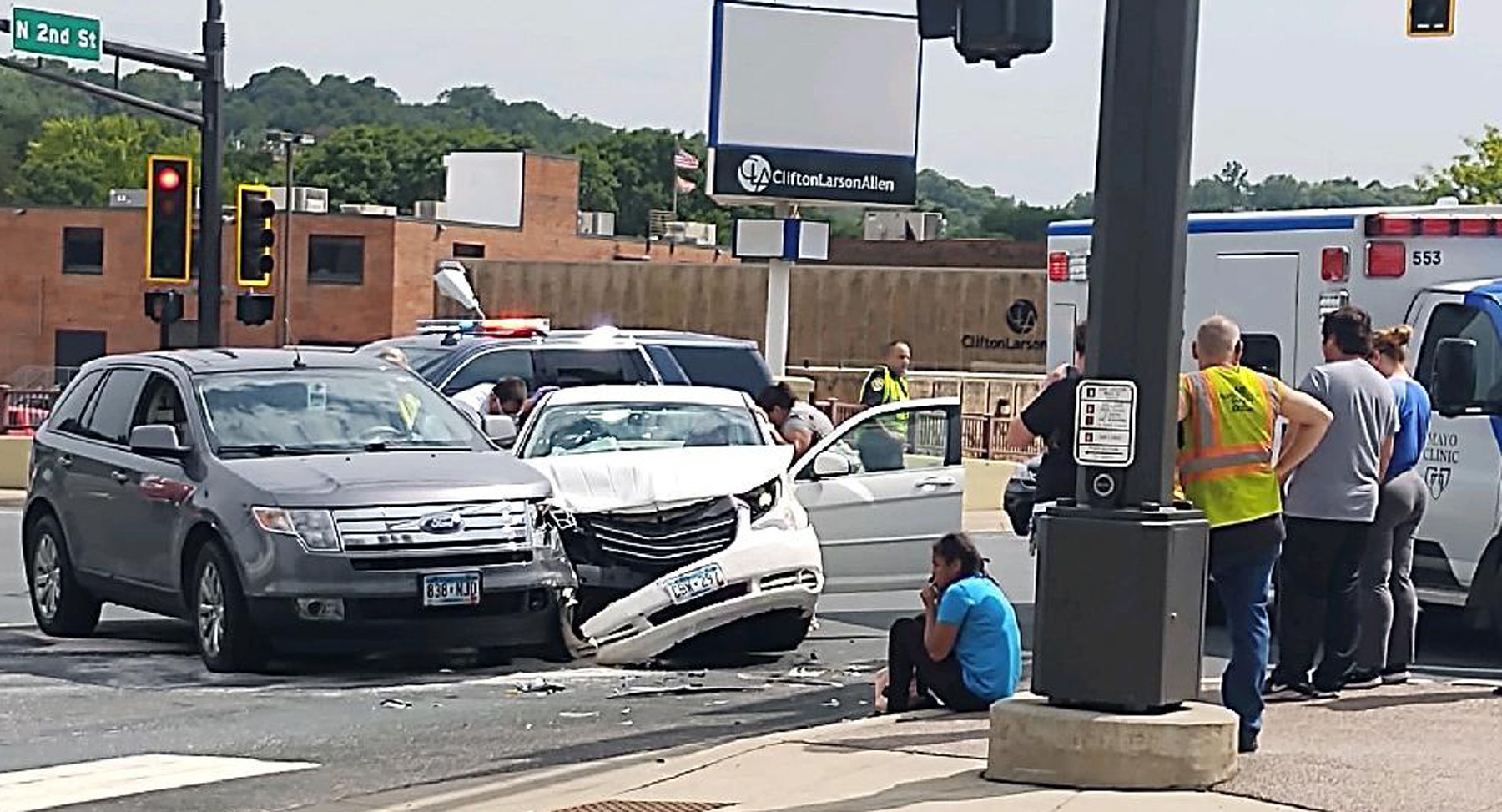 Second and Mulberry crash